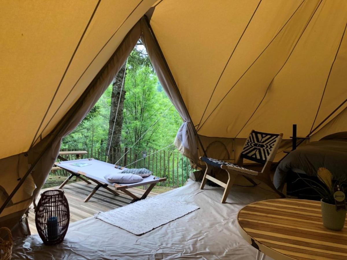 Camping Moulin De Chaules Saint-Constant Exterior photo